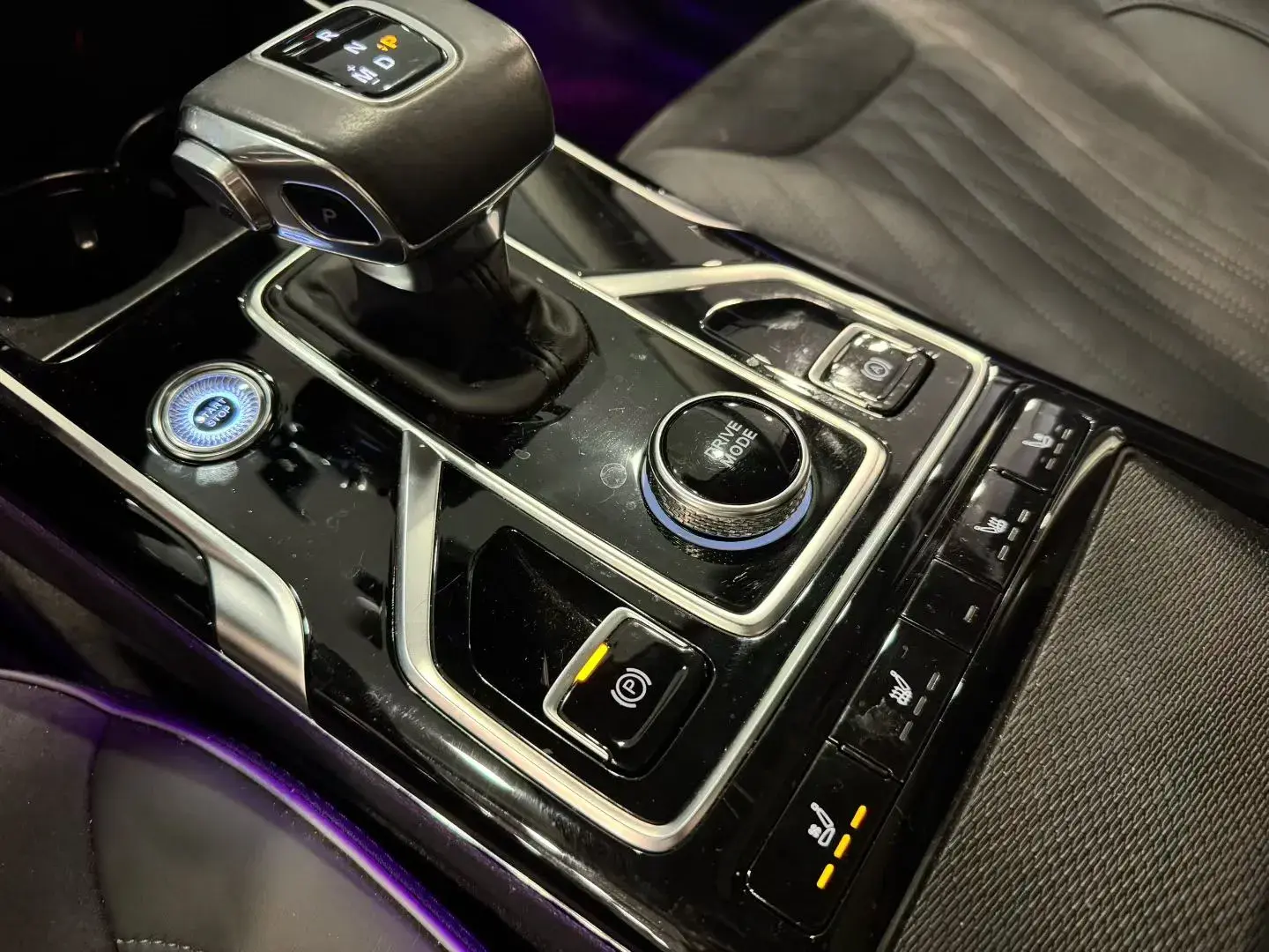 2022 HONGQI HS5 thumbnail 4