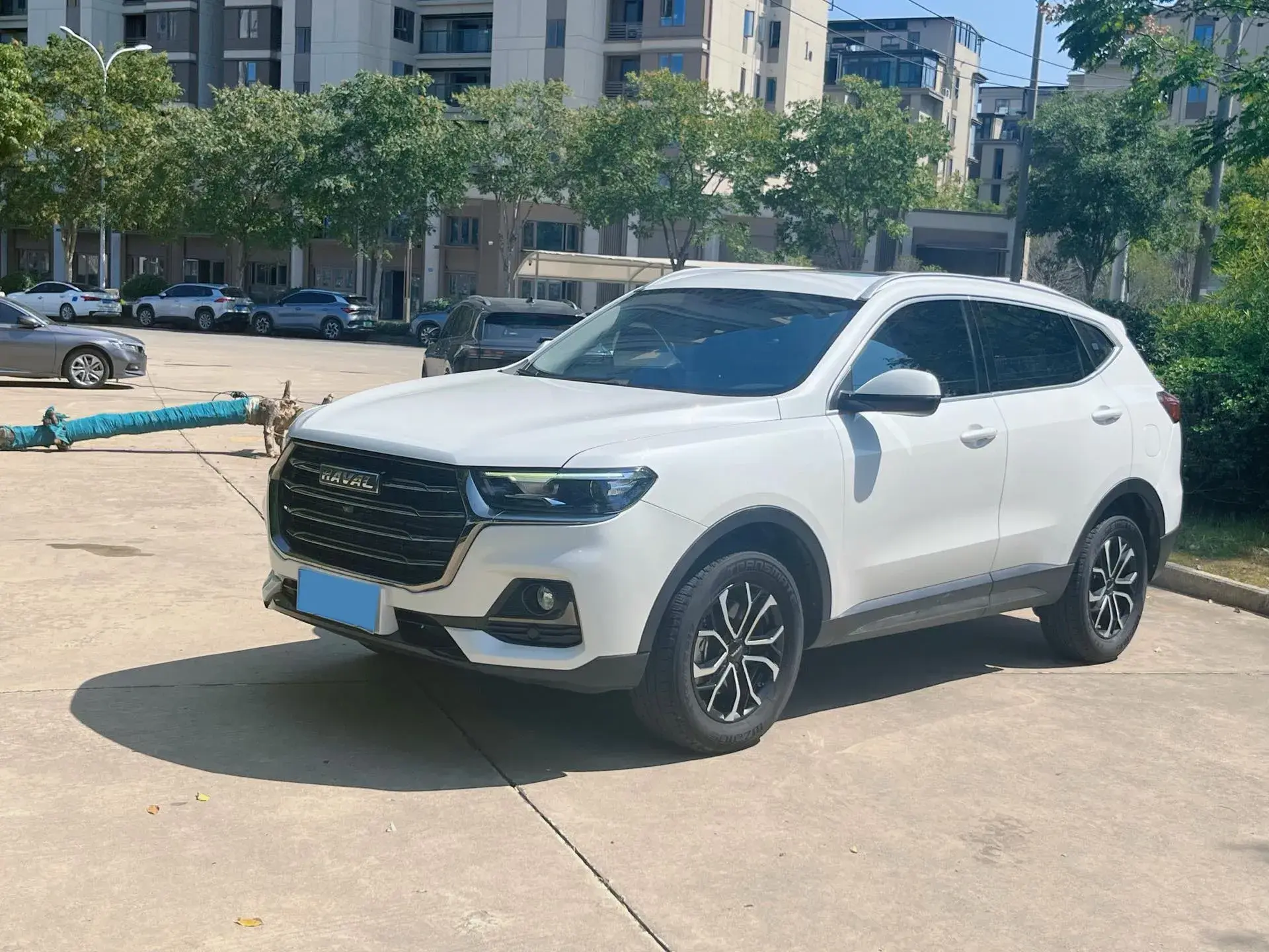 2023 HAVAL H6 view 1
