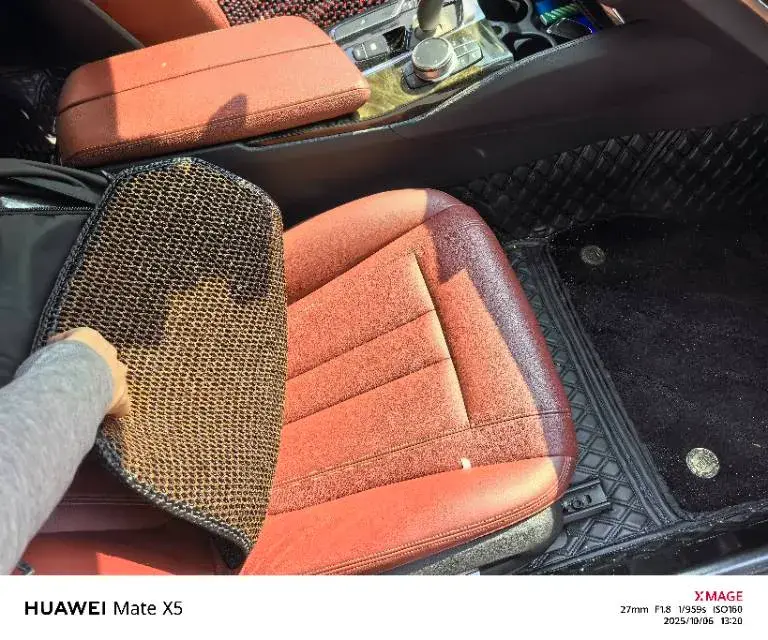 2020 BMW 5 thumbnail 3