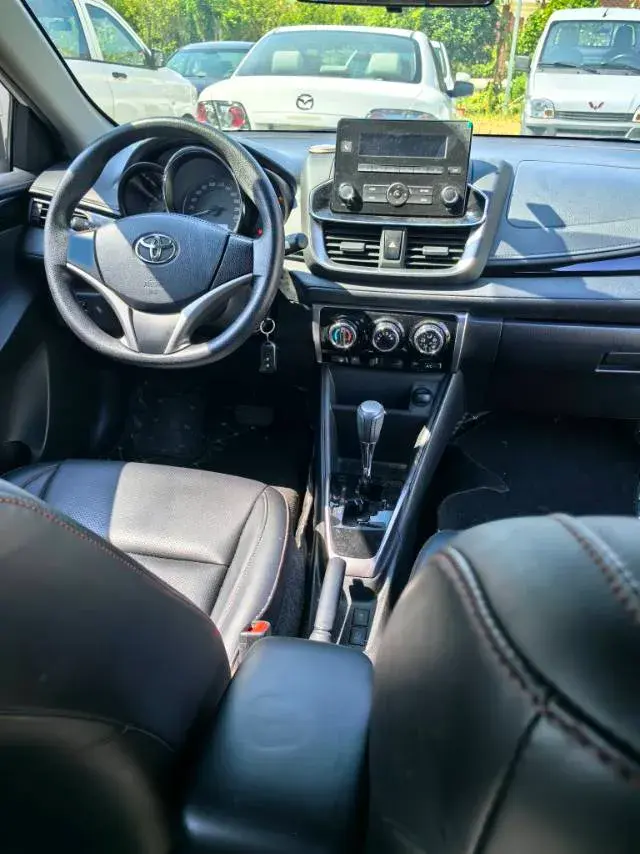 2020 TOYOTA YARIS thumbnail 3