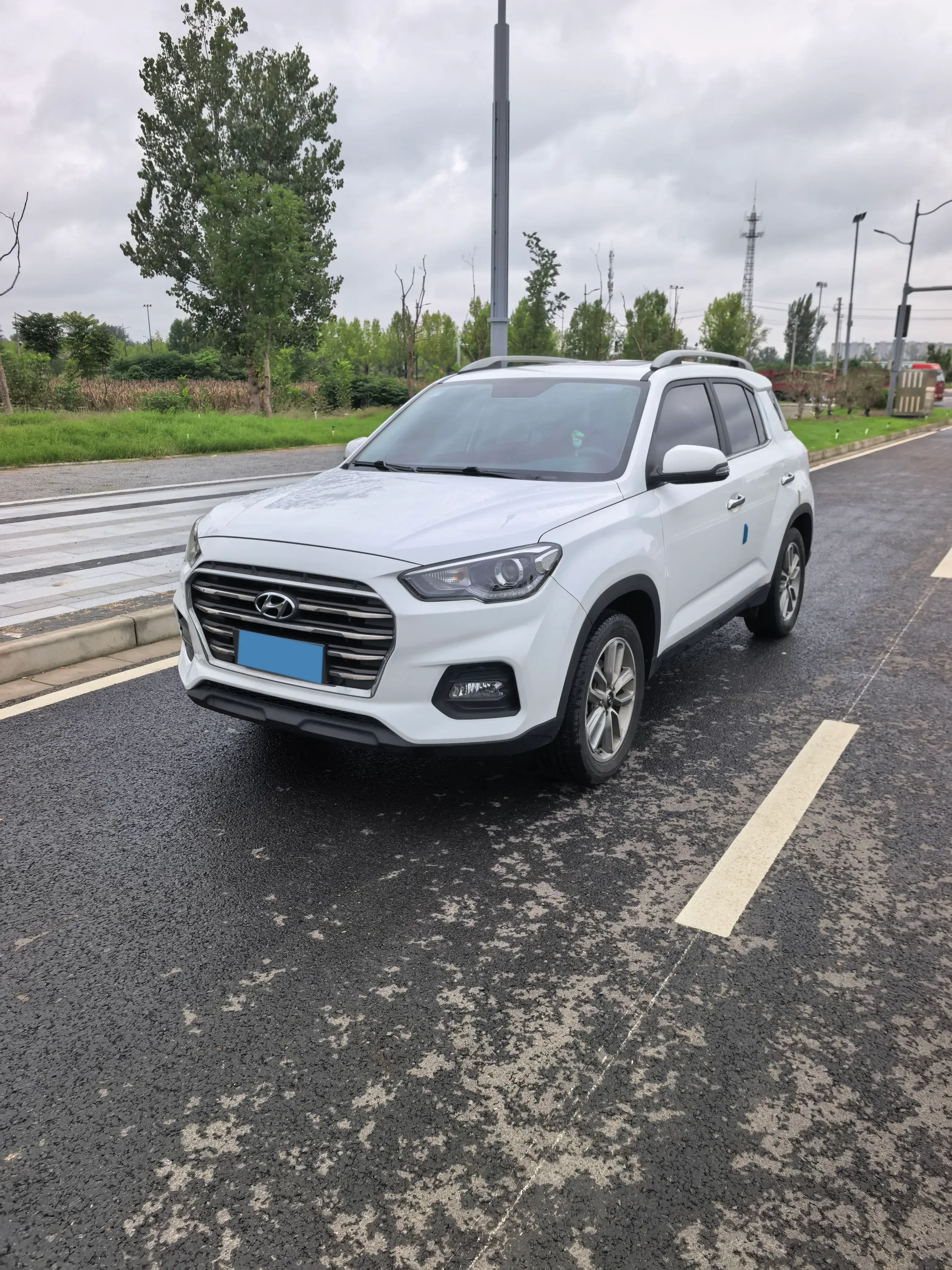 2019 HYUNDAI IX35 view 1