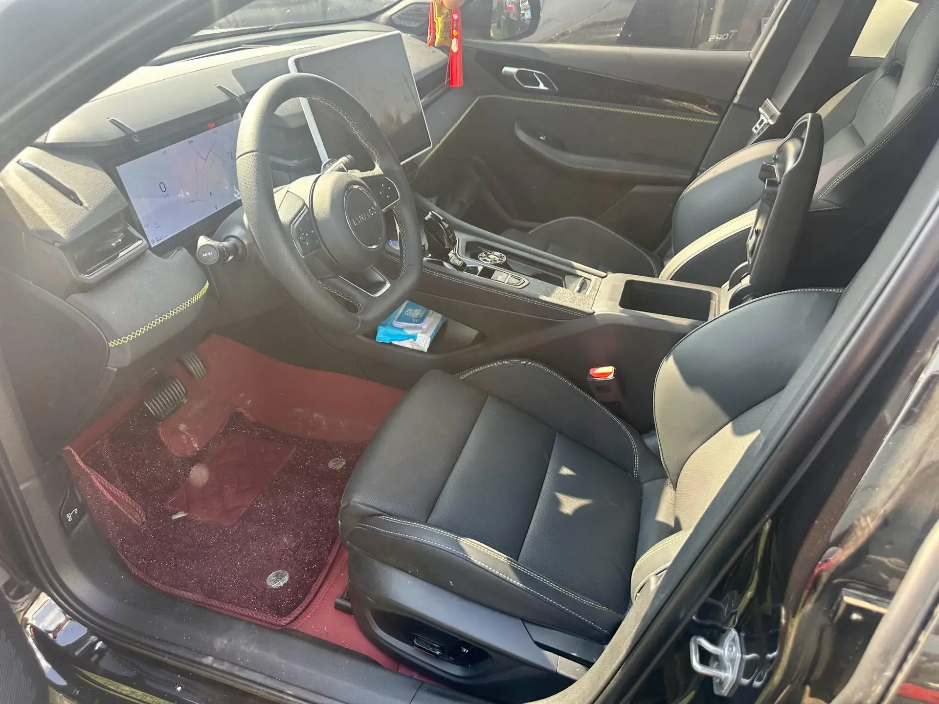 2025 LYNK&CO 03 thumbnail 3