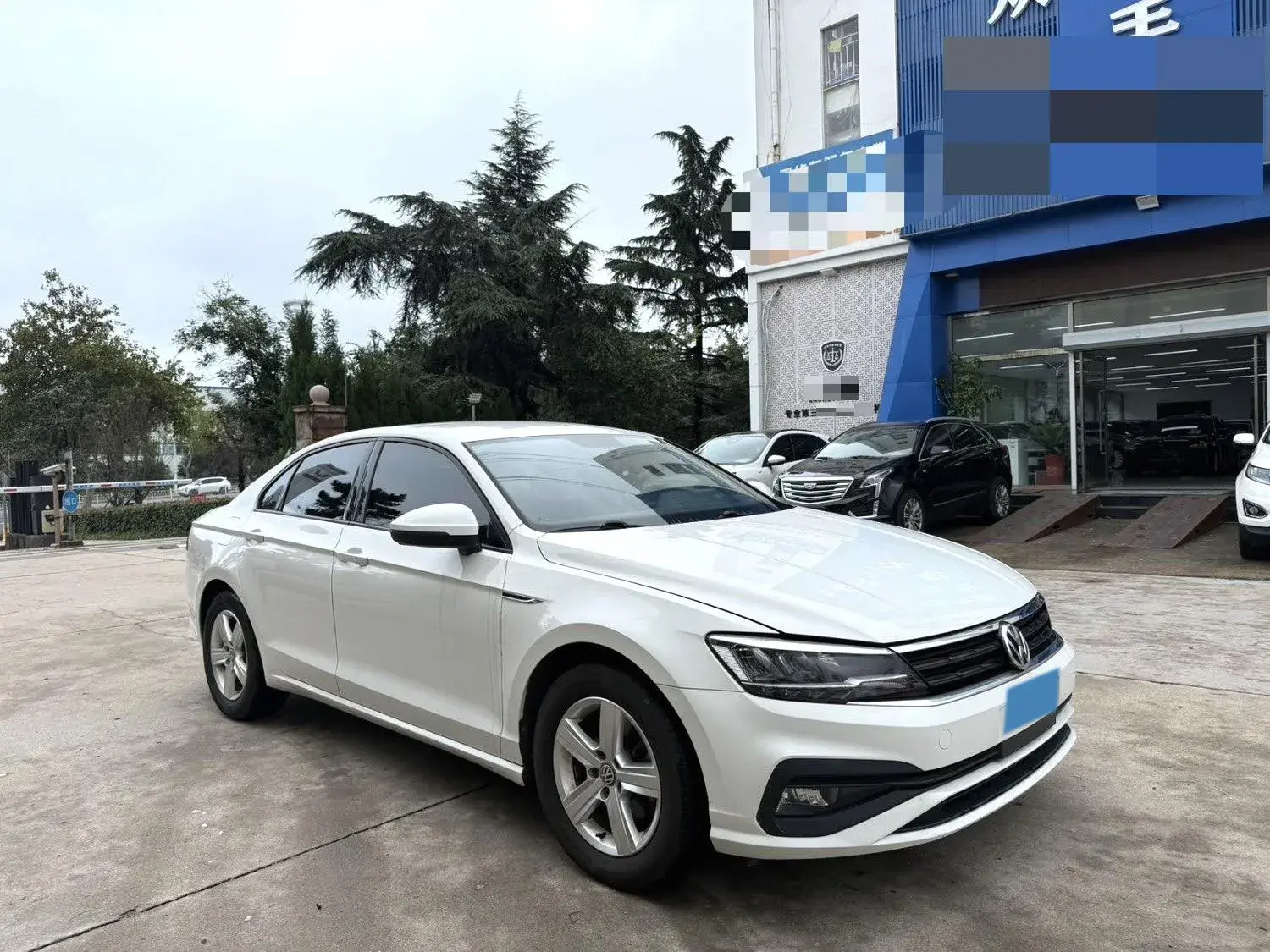 2019 VOLKSWAGEN LAMANDO thumbnail 3