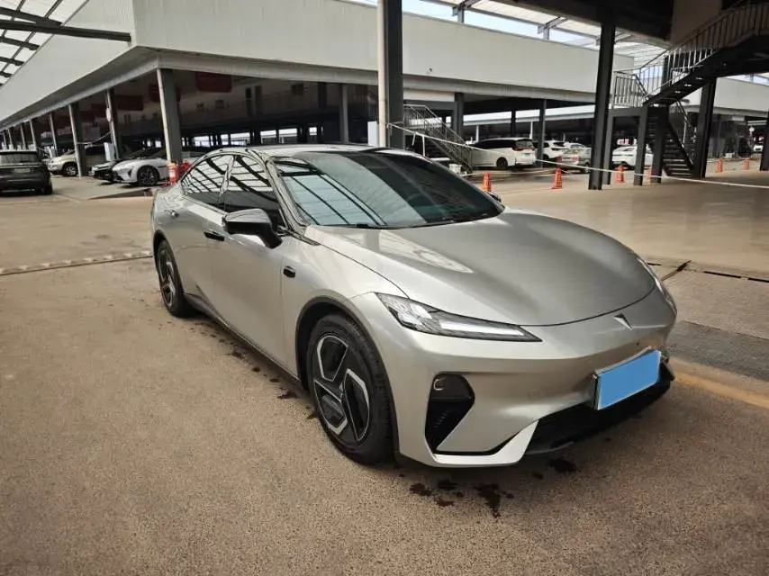 2025 DEEPAL L07 thumbnail 3