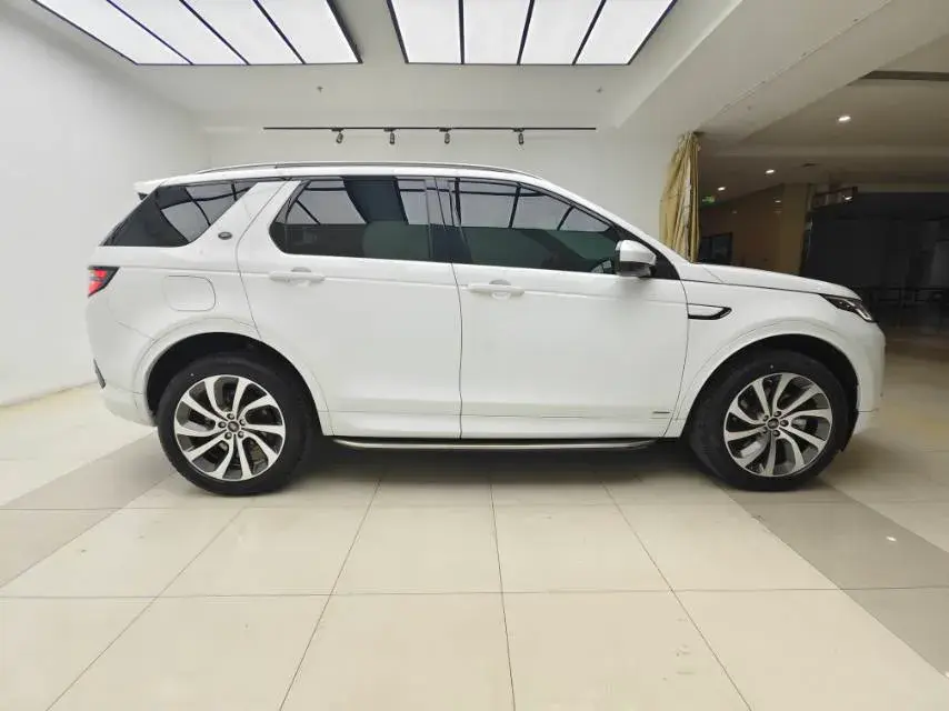 2020 LAND ROVER thumbnail 3