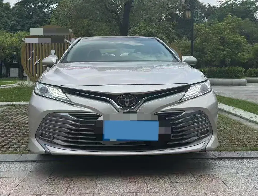 2019 TOYOTA CAMRY thumbnail 2