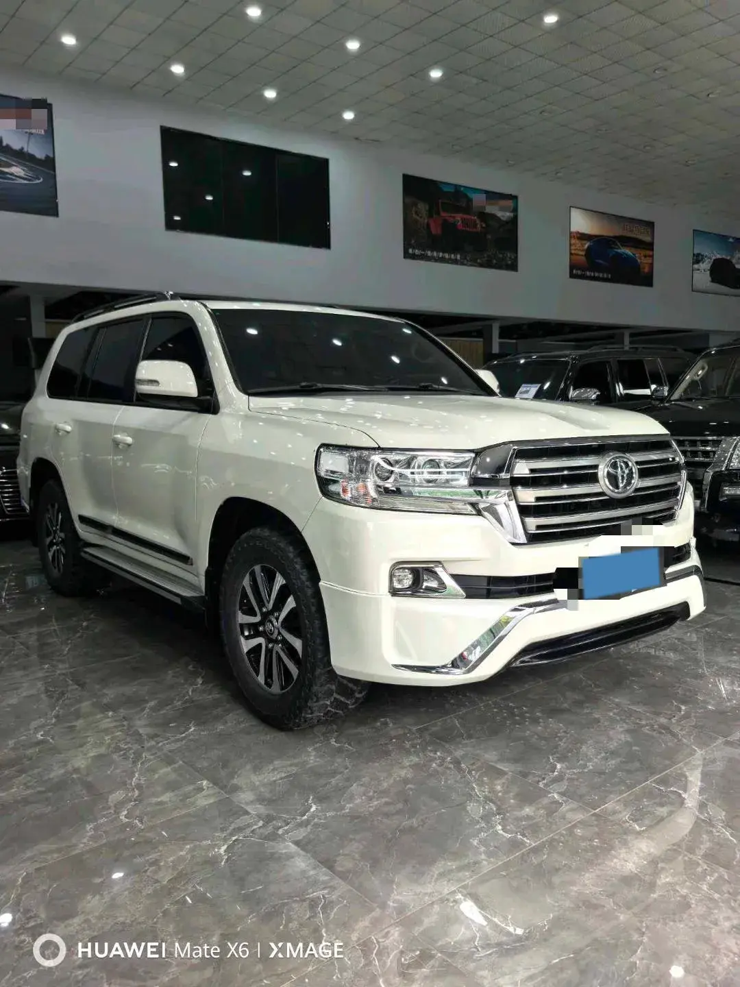 2016 TOYOTA LAND thumbnail 3