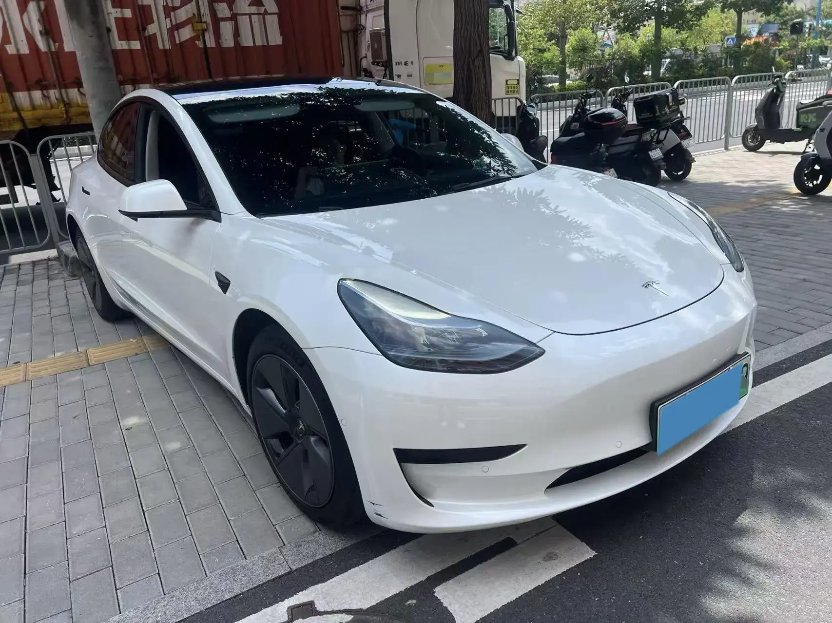 2022 TESLA MODEL thumbnail 3