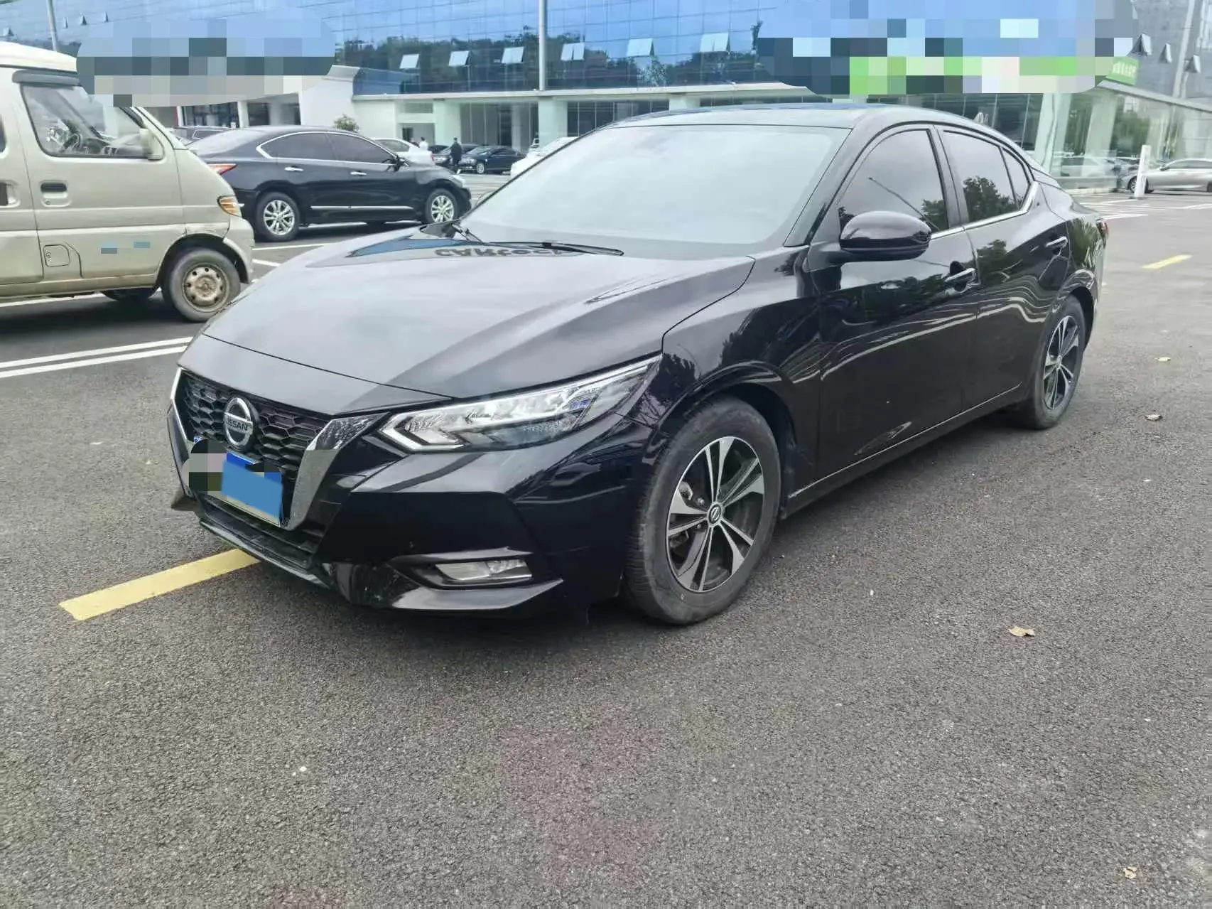 2021 NISSAN SYLPHY view 1