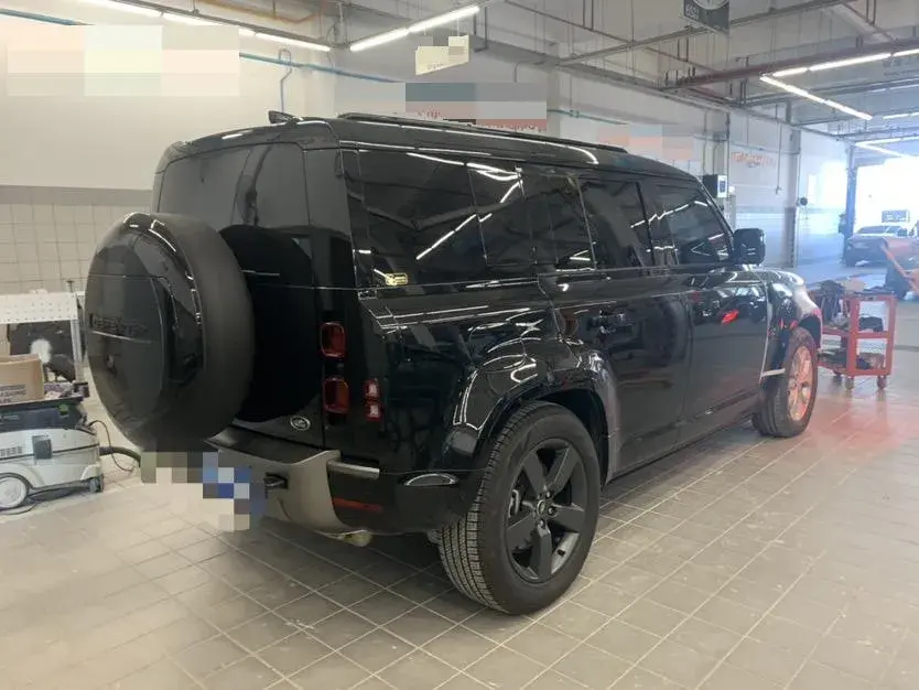 2024 LAND ROVER thumbnail 2