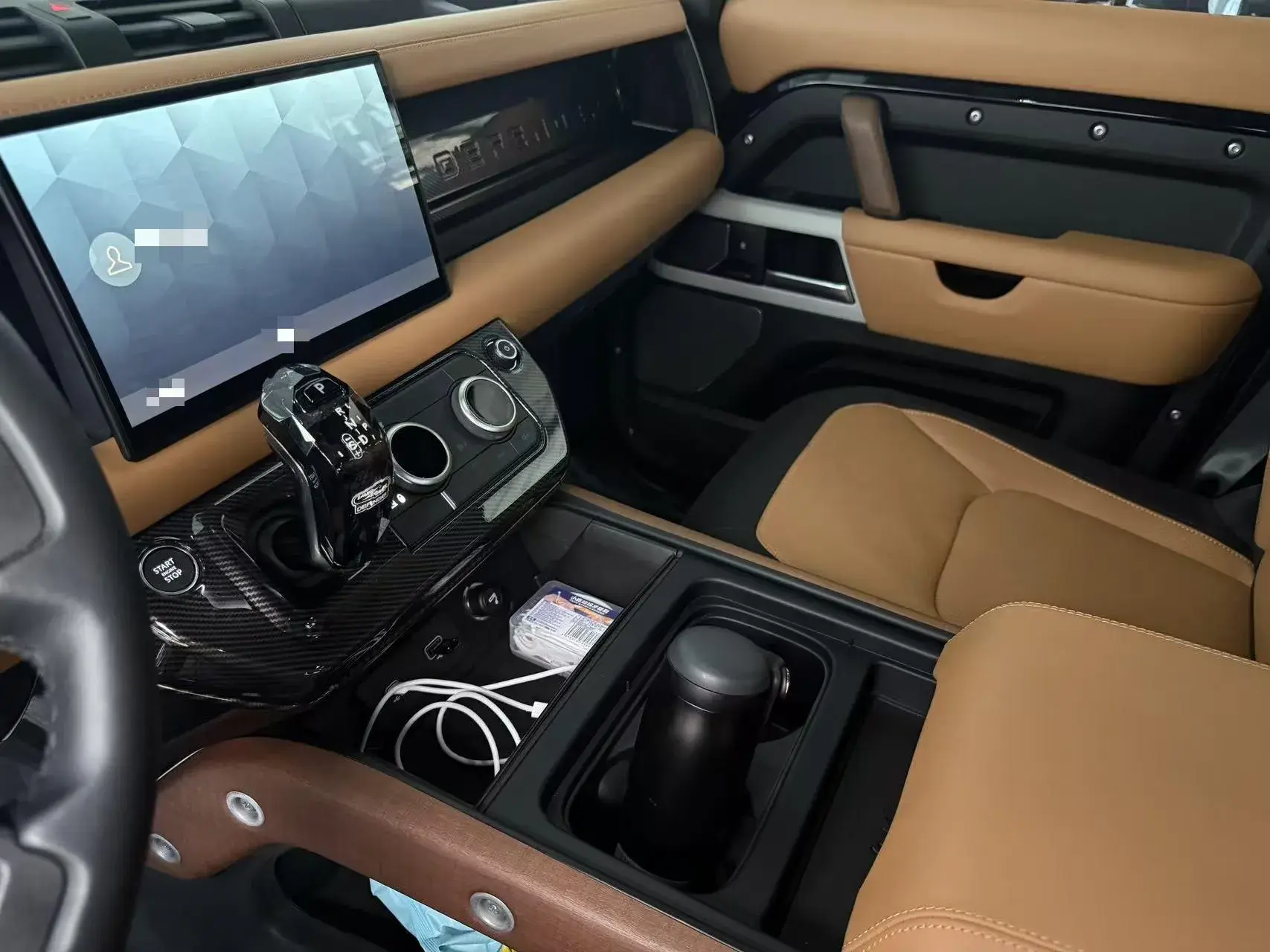 2024 LAND ROVER thumbnail 4