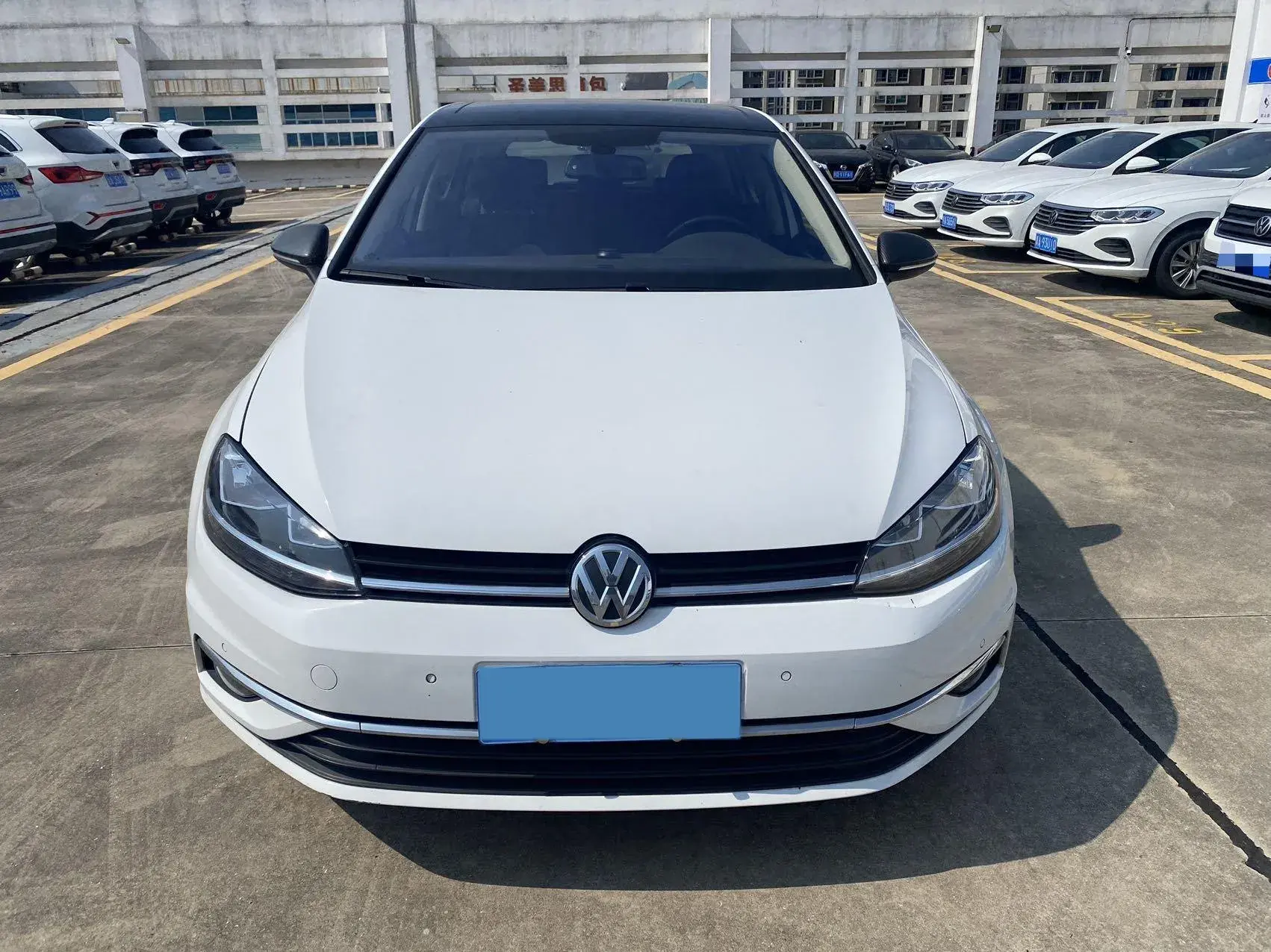 2018 VOLKSWAGEN GOLF thumbnail 2