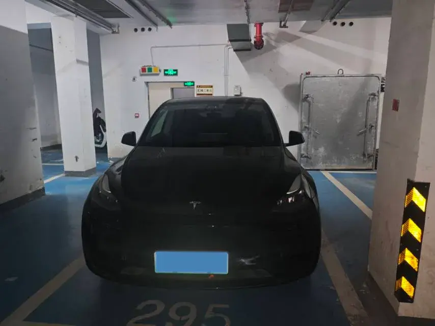 2022 TESLA MODEL thumbnail 2