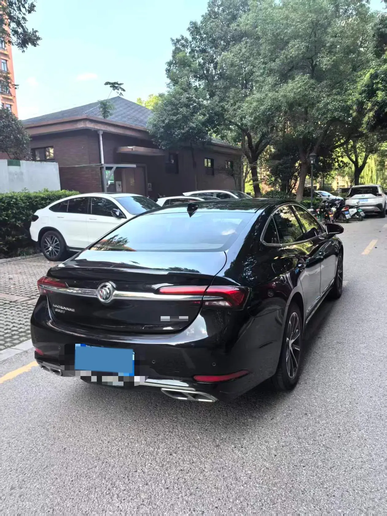 2021 BUICK LARCOSSE thumbnail 3