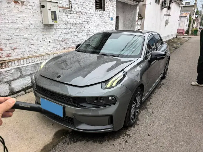 2021 LYNK&CO 03 view 1