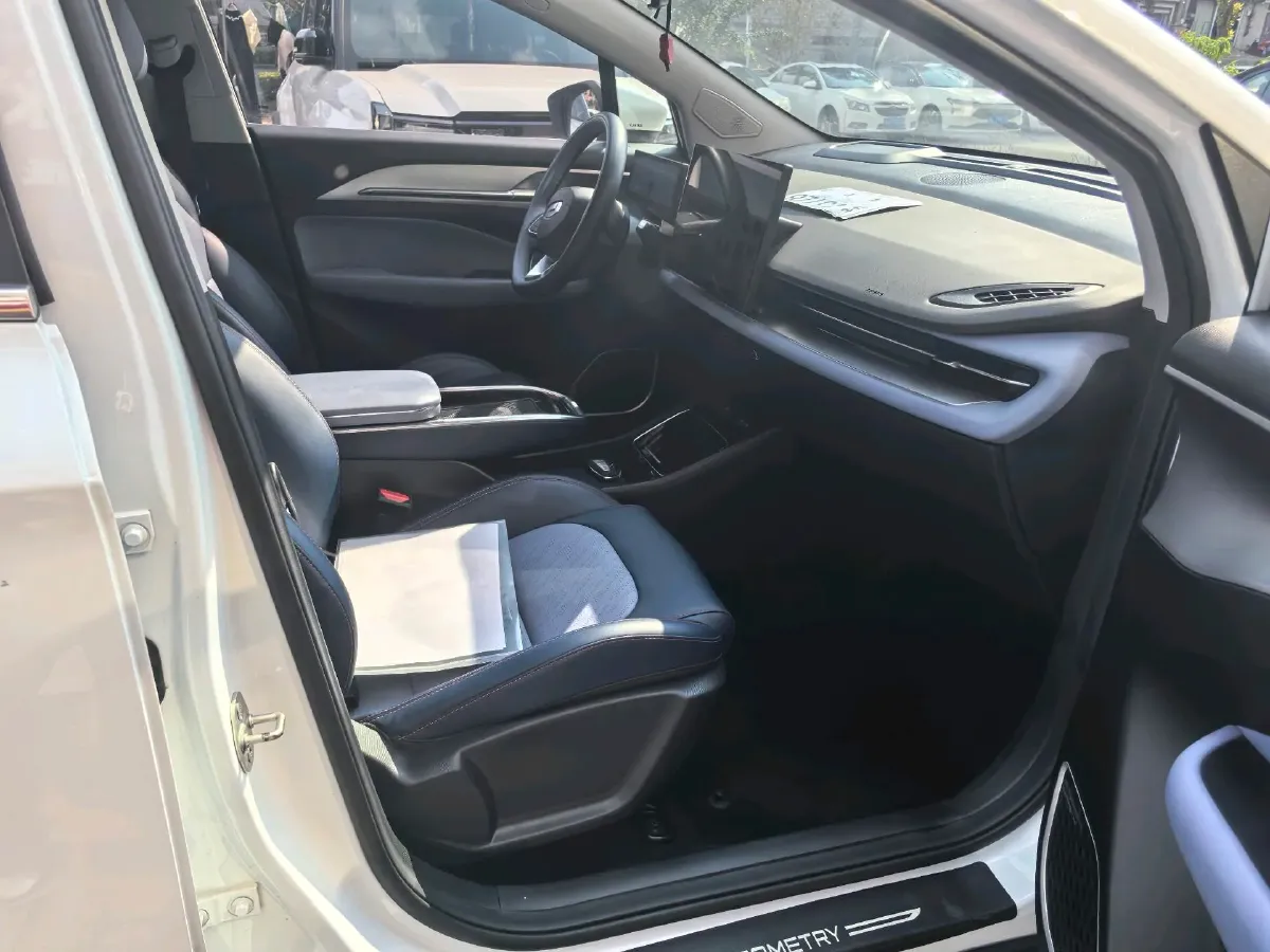 2022 Geometry M6 BEV 53KWH,autocango,china used car exporter,china ev exporter,chinese used car exporter,chinese used ev exporter