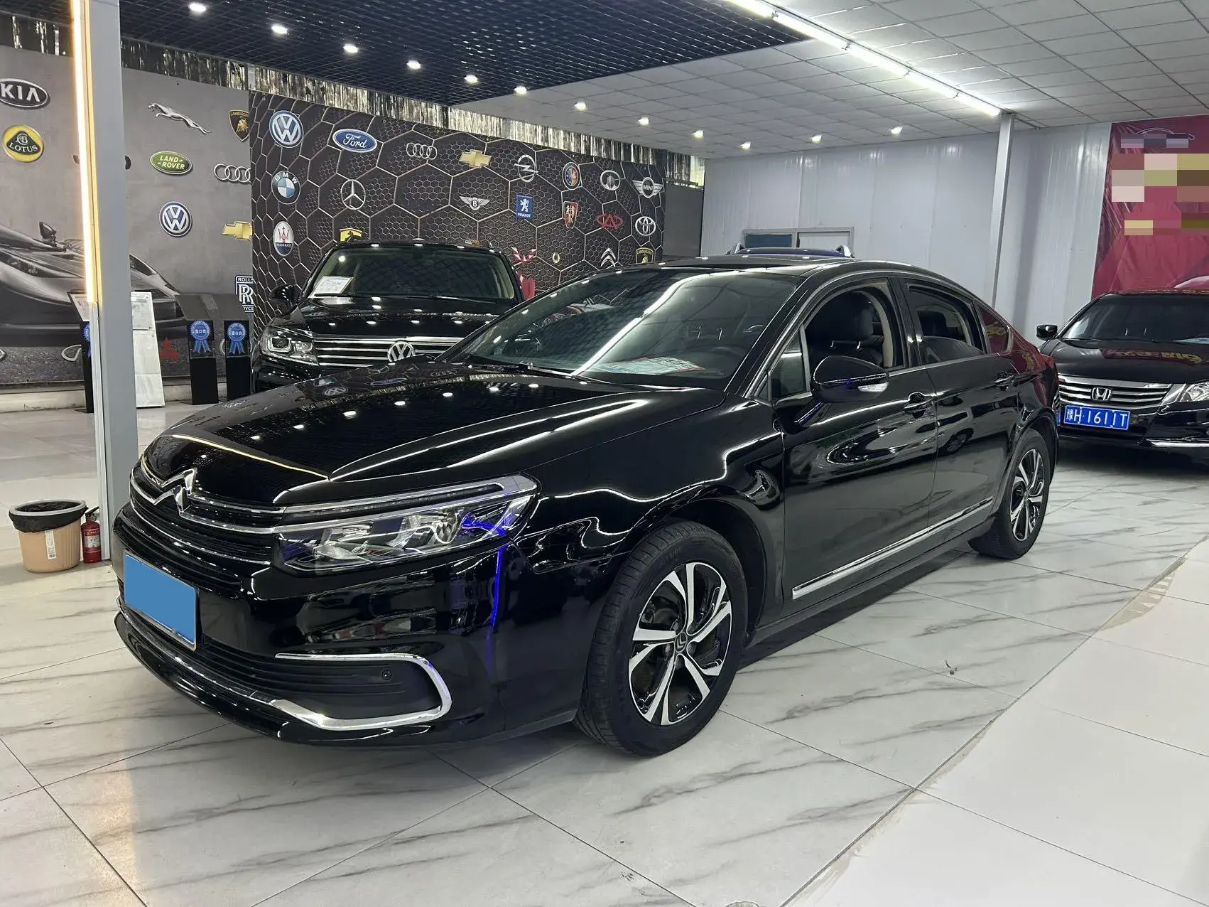 2017 CITROEN C5 view 1