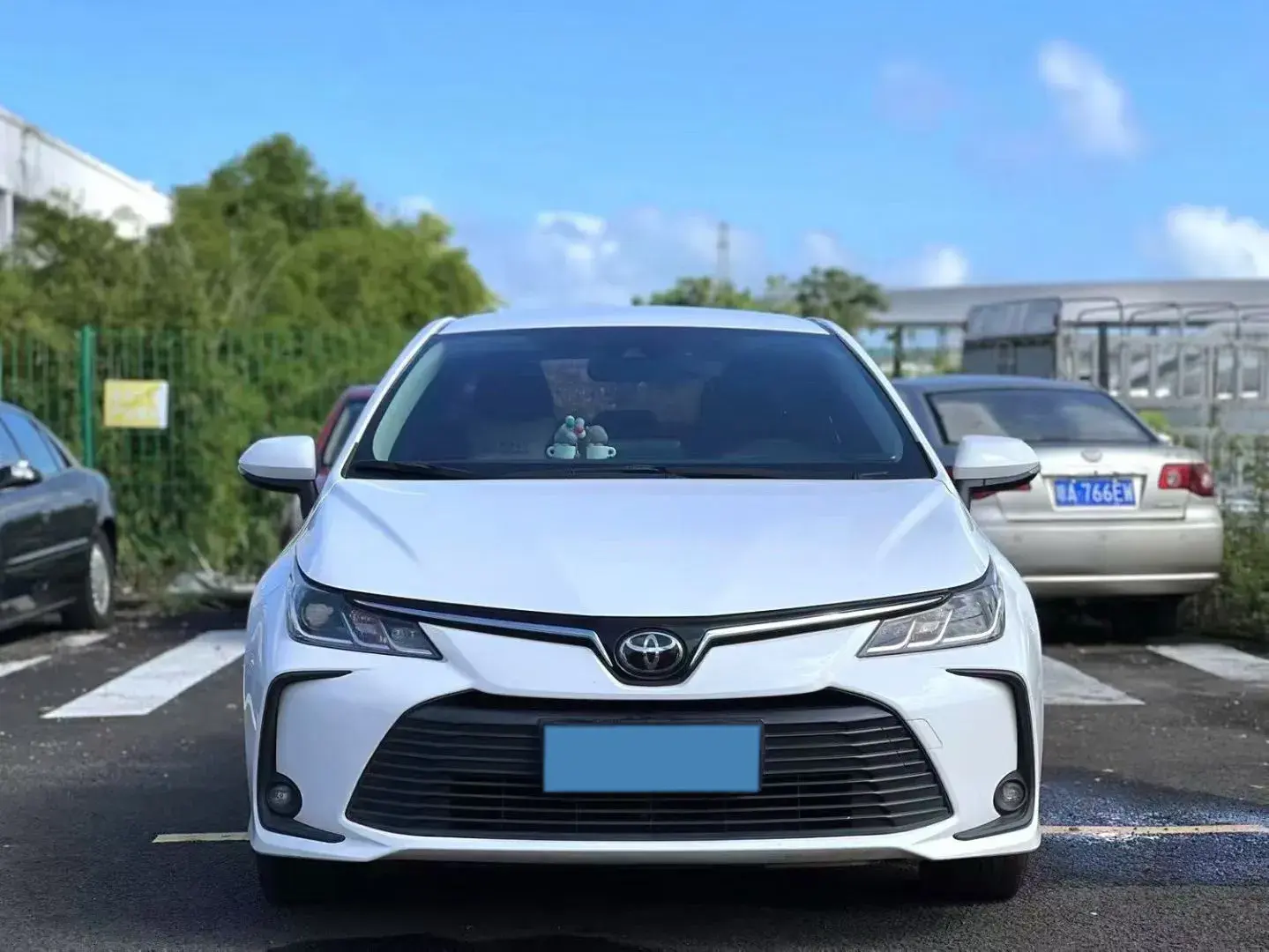 2021 TOYOTA COROLLA thumbnail 2