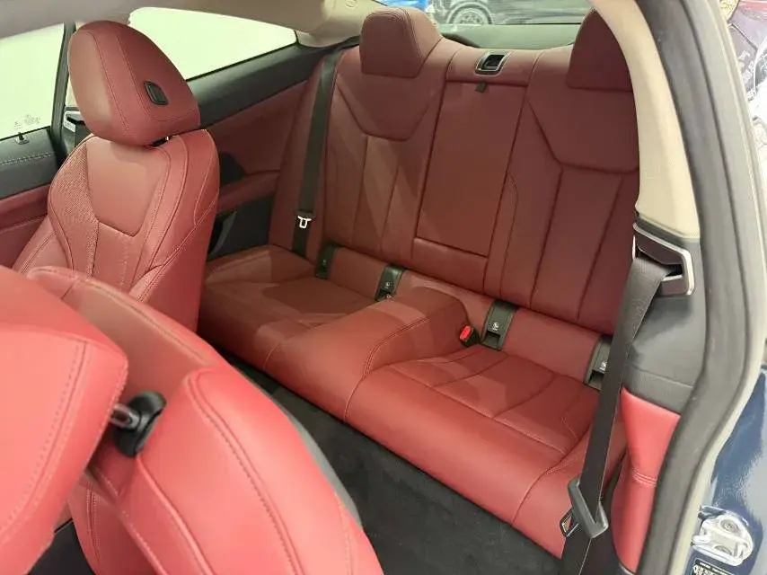 2022 BMW 8 thumbnail 3