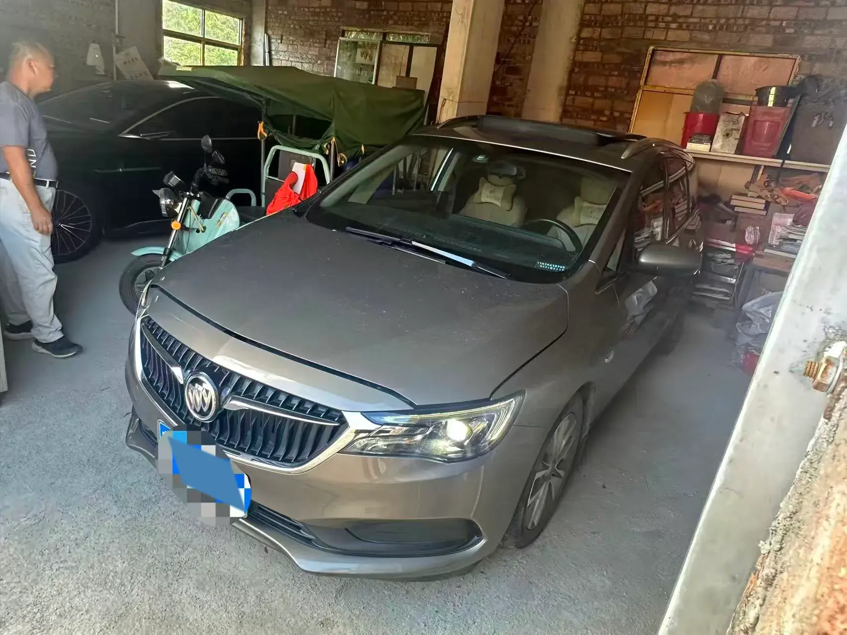 2021 BUICK GL6 view 1