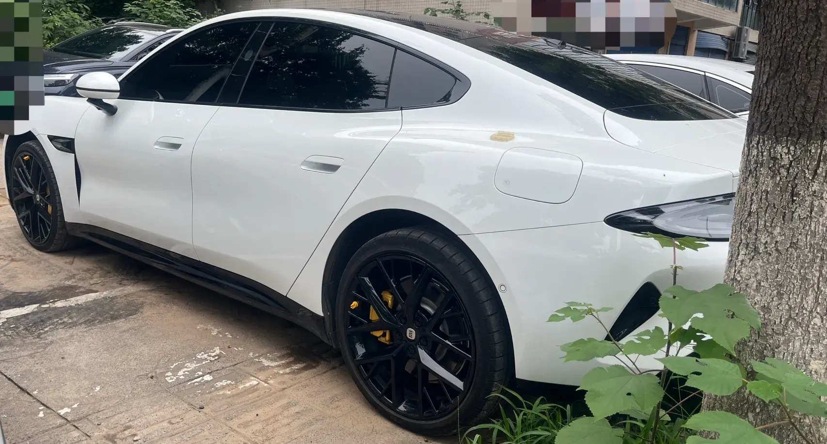 2024 MI SU7 thumbnail 3