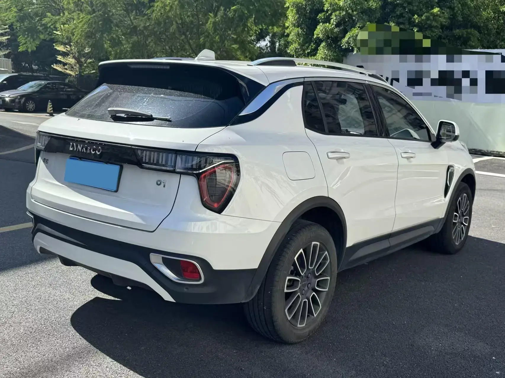 2019 LYNK&CO 01 thumbnail 4