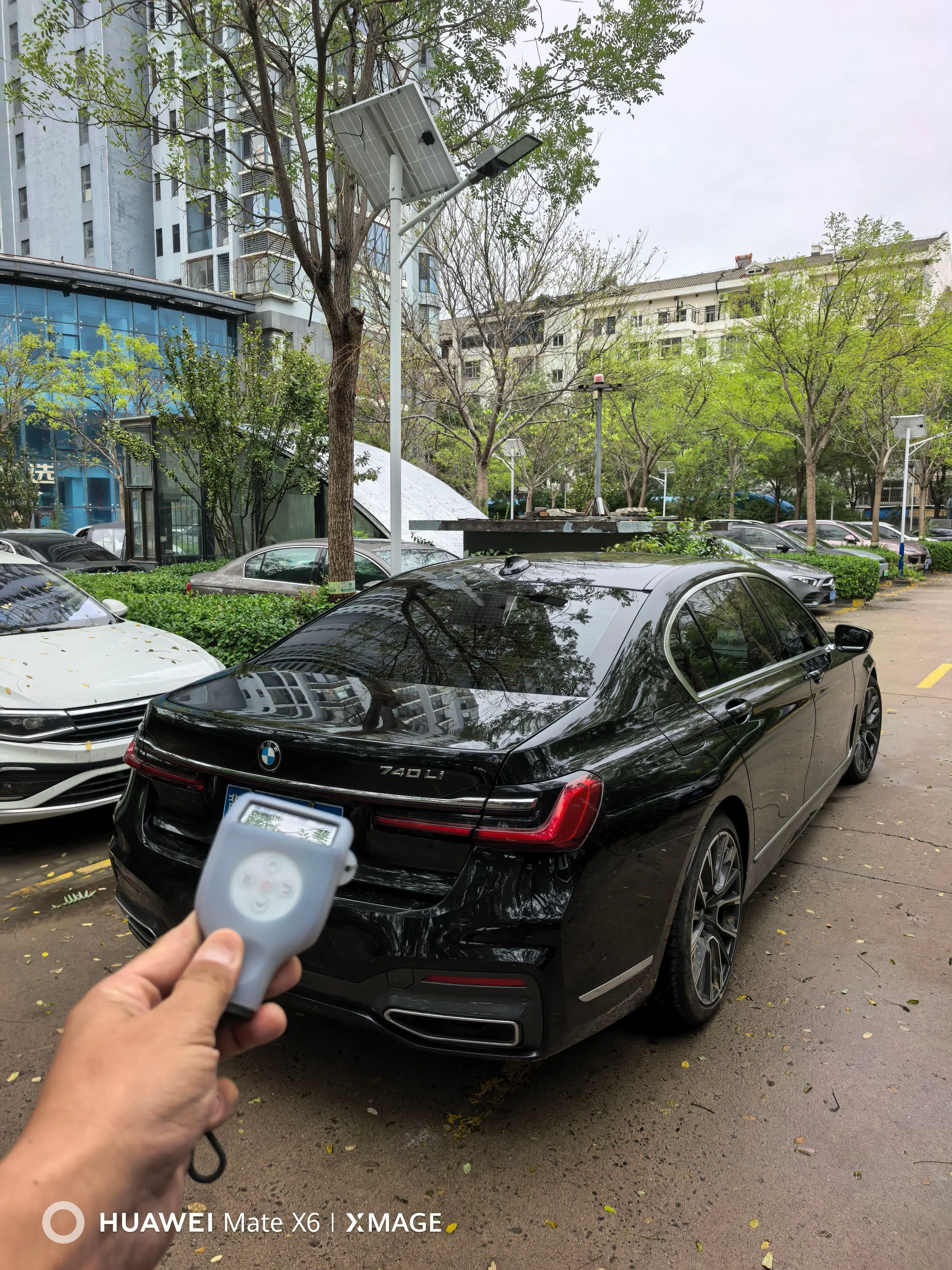 2021 BMW 7 thumbnail 3