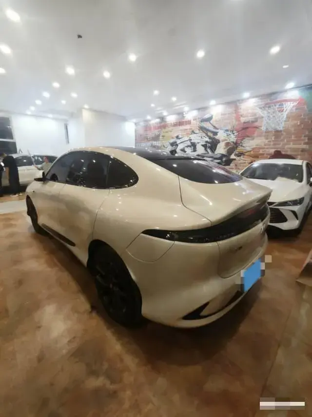 2023 IM LS6 thumbnail 2