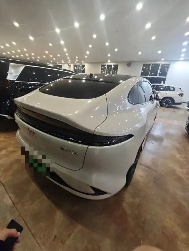 2023 IM LS6 thumbnail 3