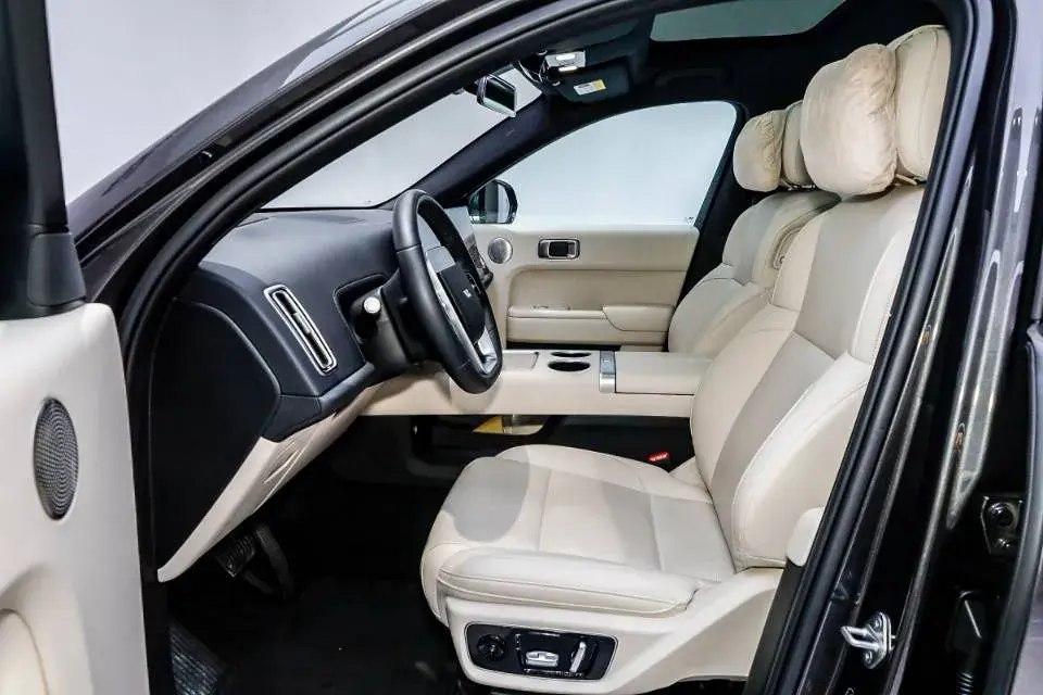 2024 LI L7 thumbnail 2