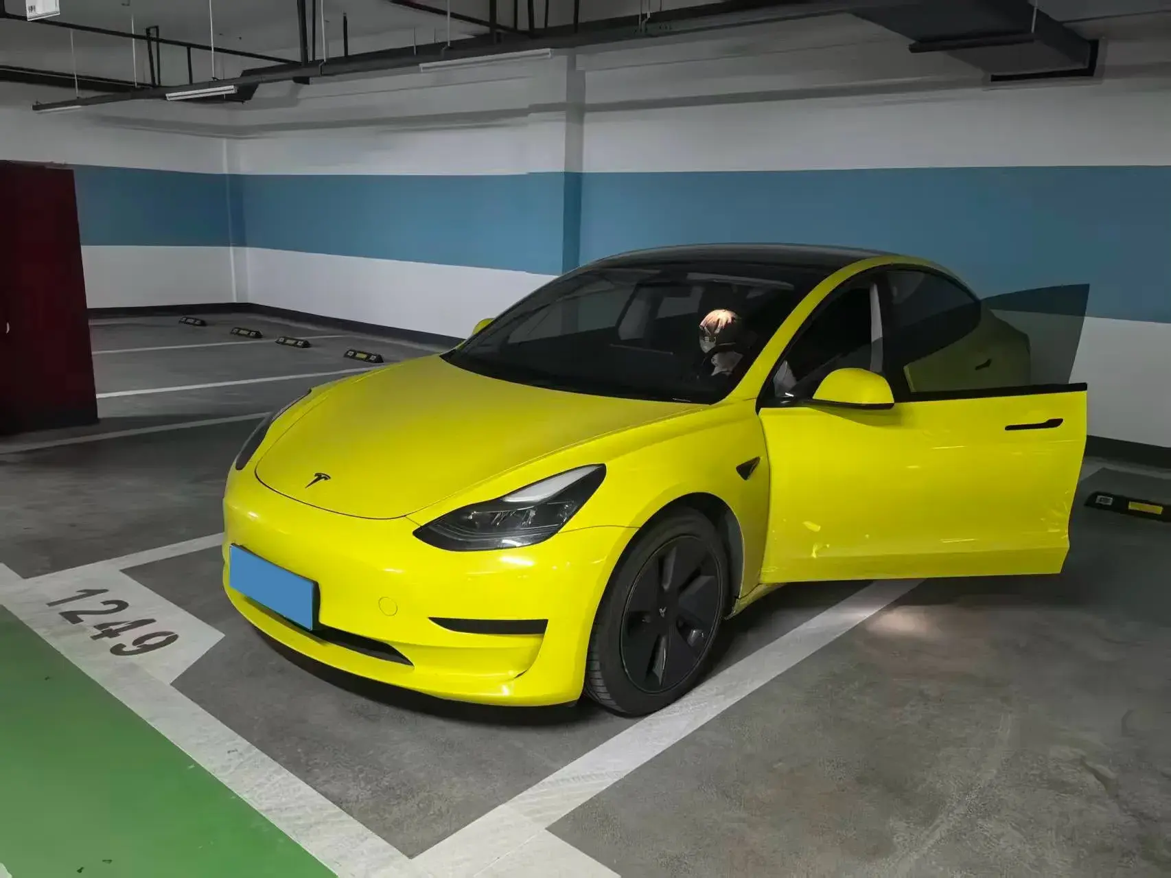 2021 TESLA MODEL thumbnail 2