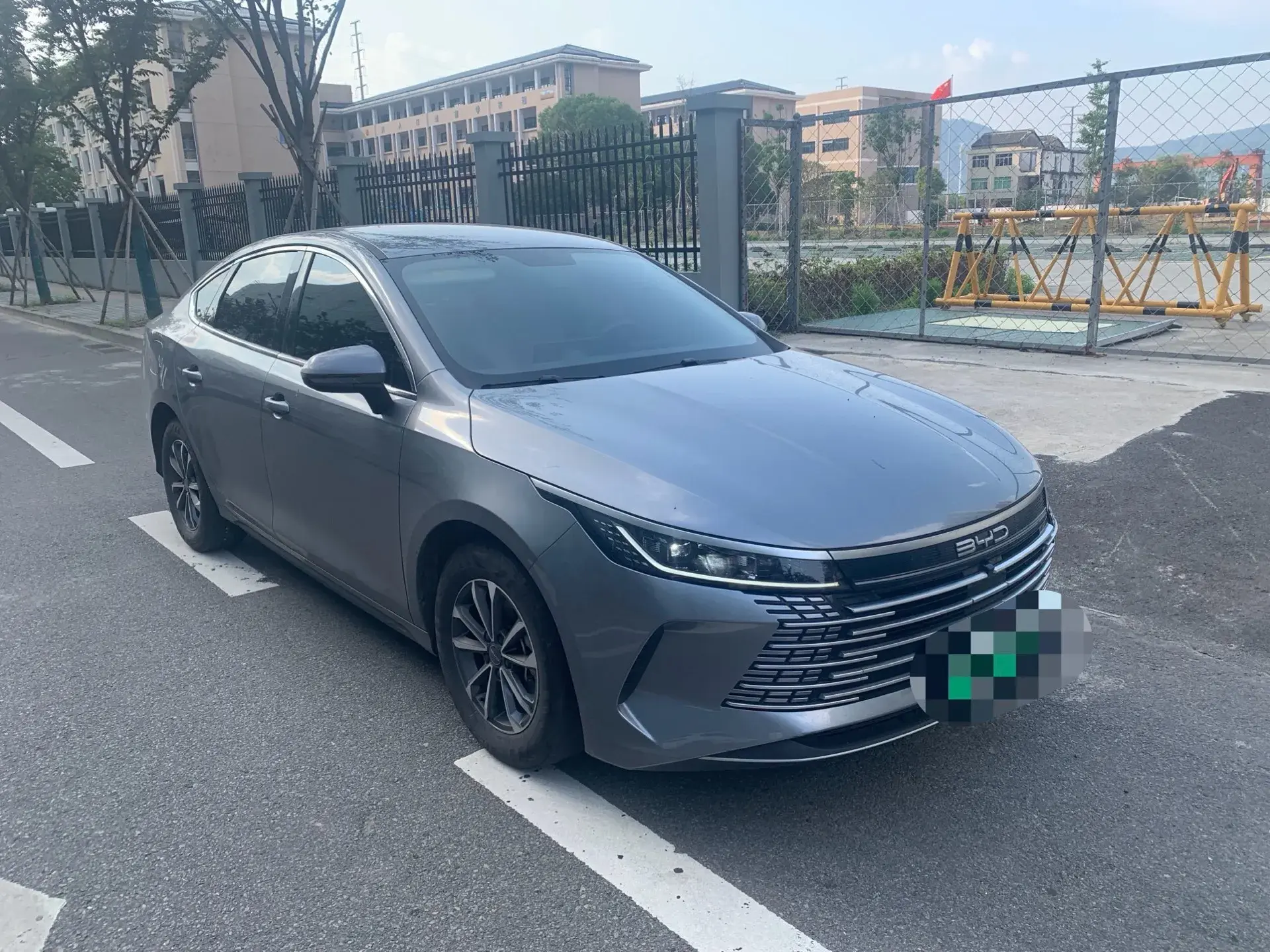 2024 BYD DESTROYER thumbnail 2