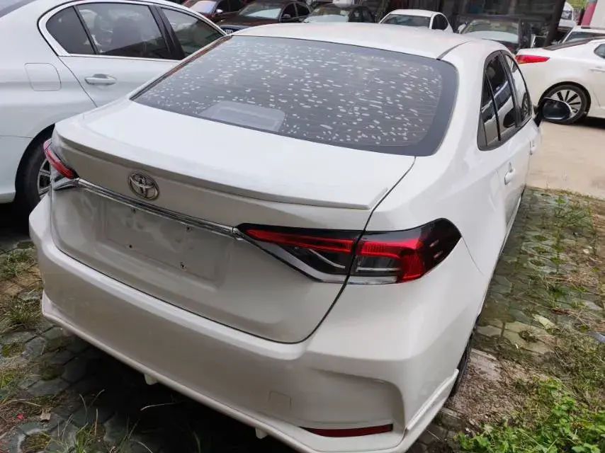 2019 TOYOTA COROLLA thumbnail 3