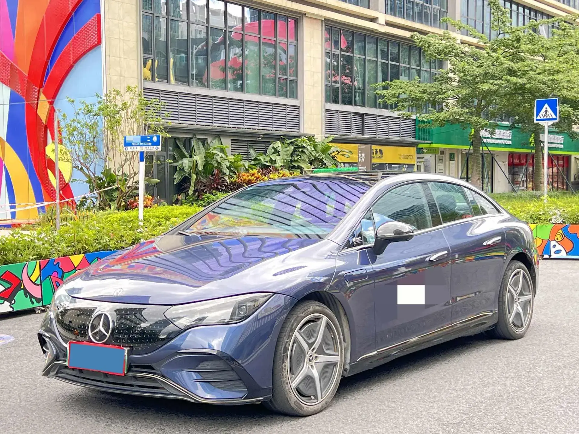 2022 MERCEDES-BENZ EQE view 1