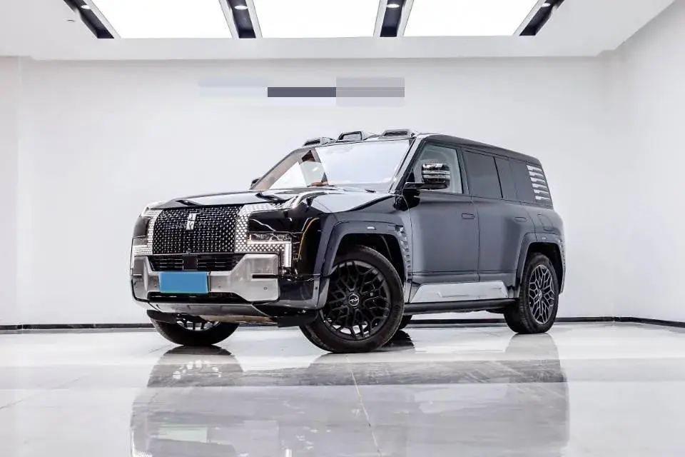 2023 YangWang U8 2.0T 272HP L4 REEV 49.05KWH