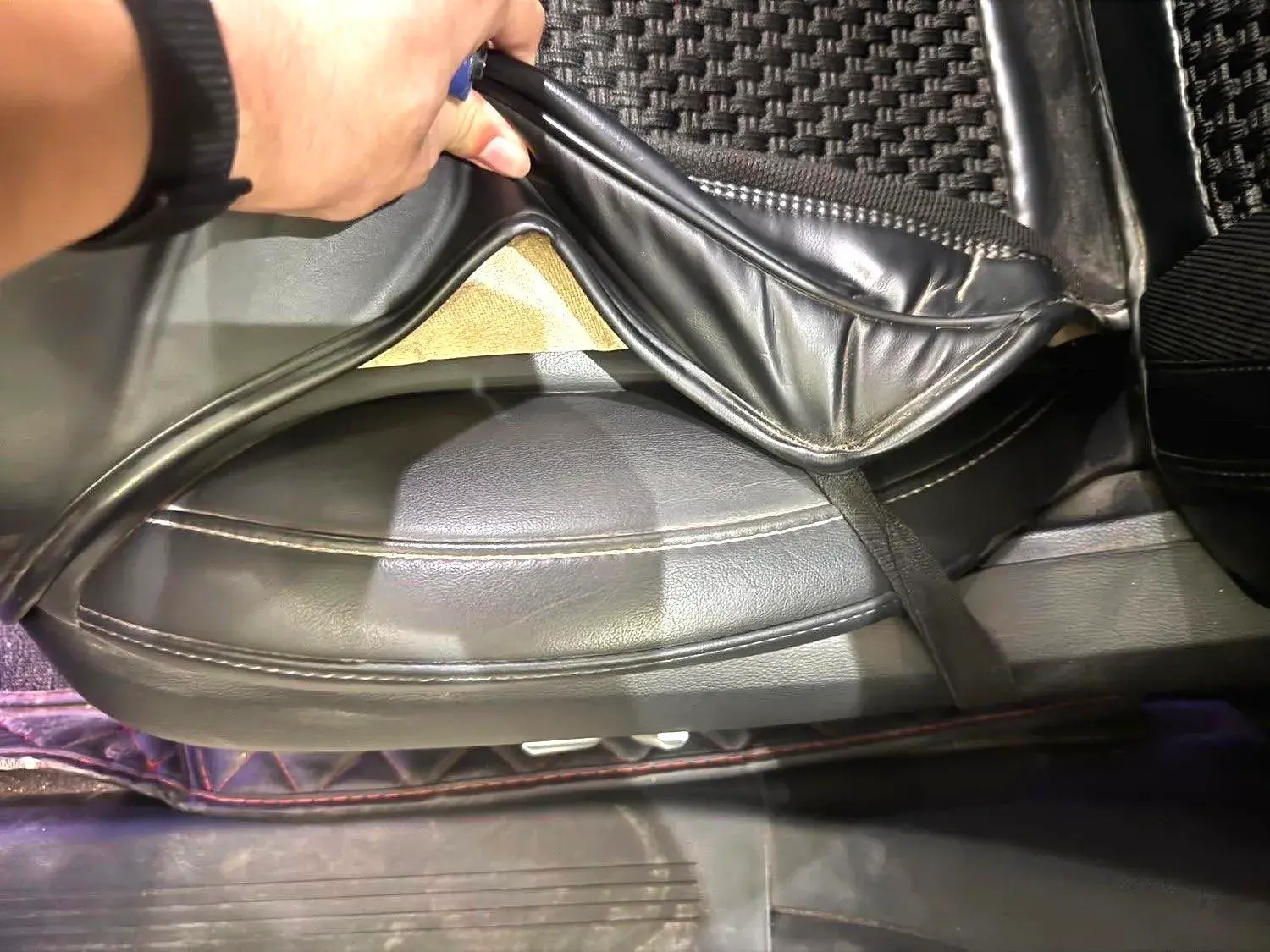 2022 HONGQI H5 thumbnail 3