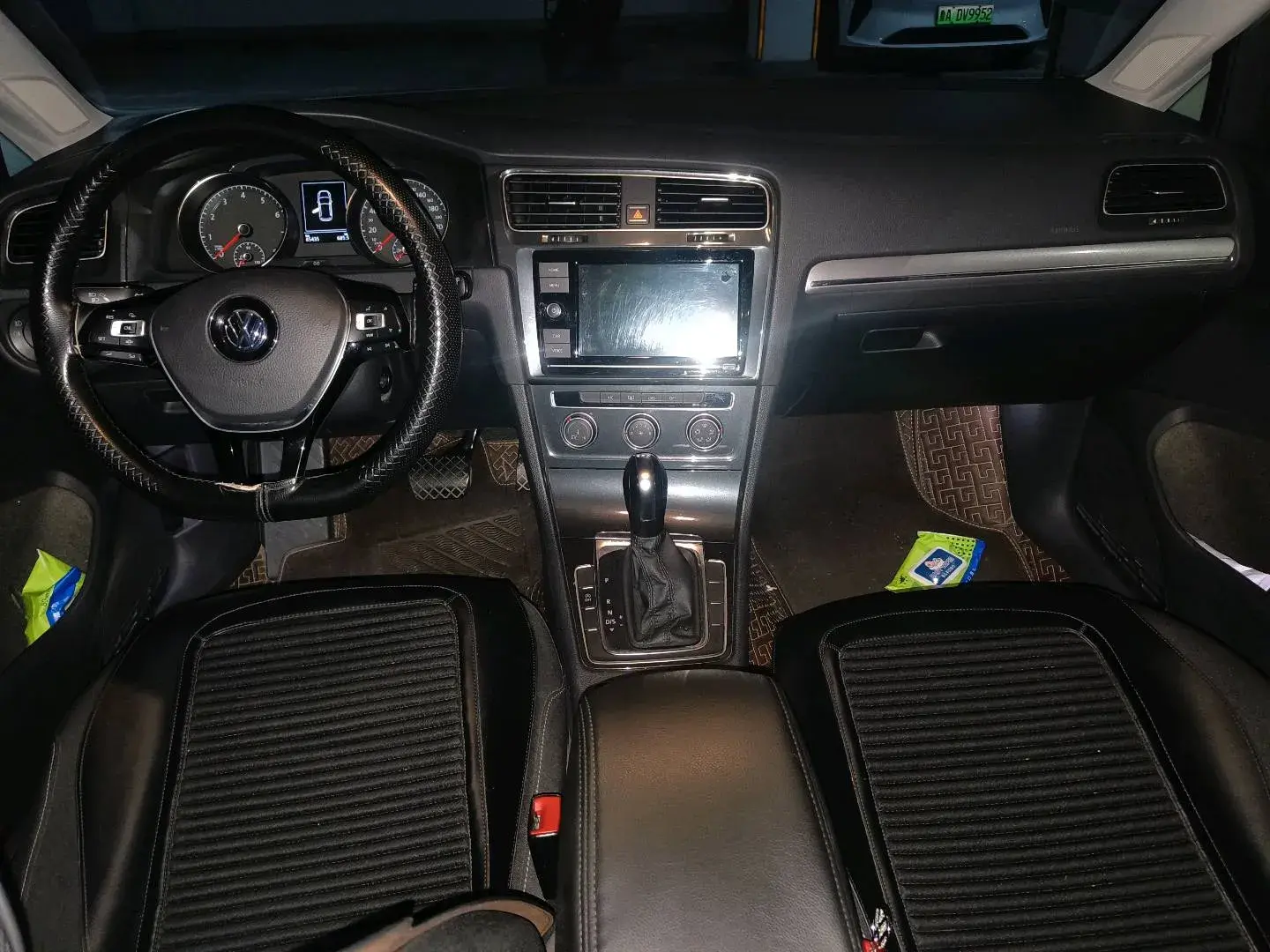 2019 VOLKSWAGEN GOLF thumbnail 4