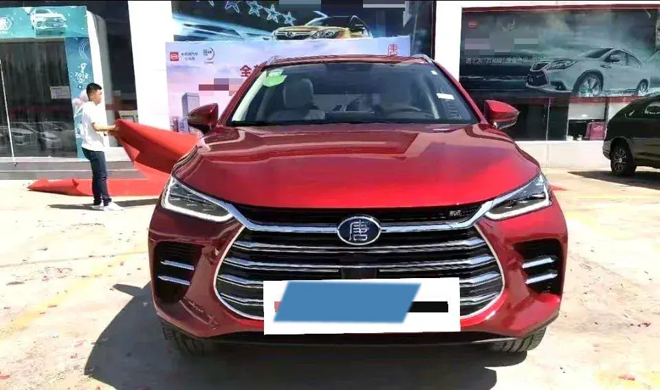 2018 BYD TANG thumbnail 2