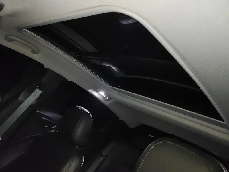 2021 CHEVROLET MALIBU thumbnail 4