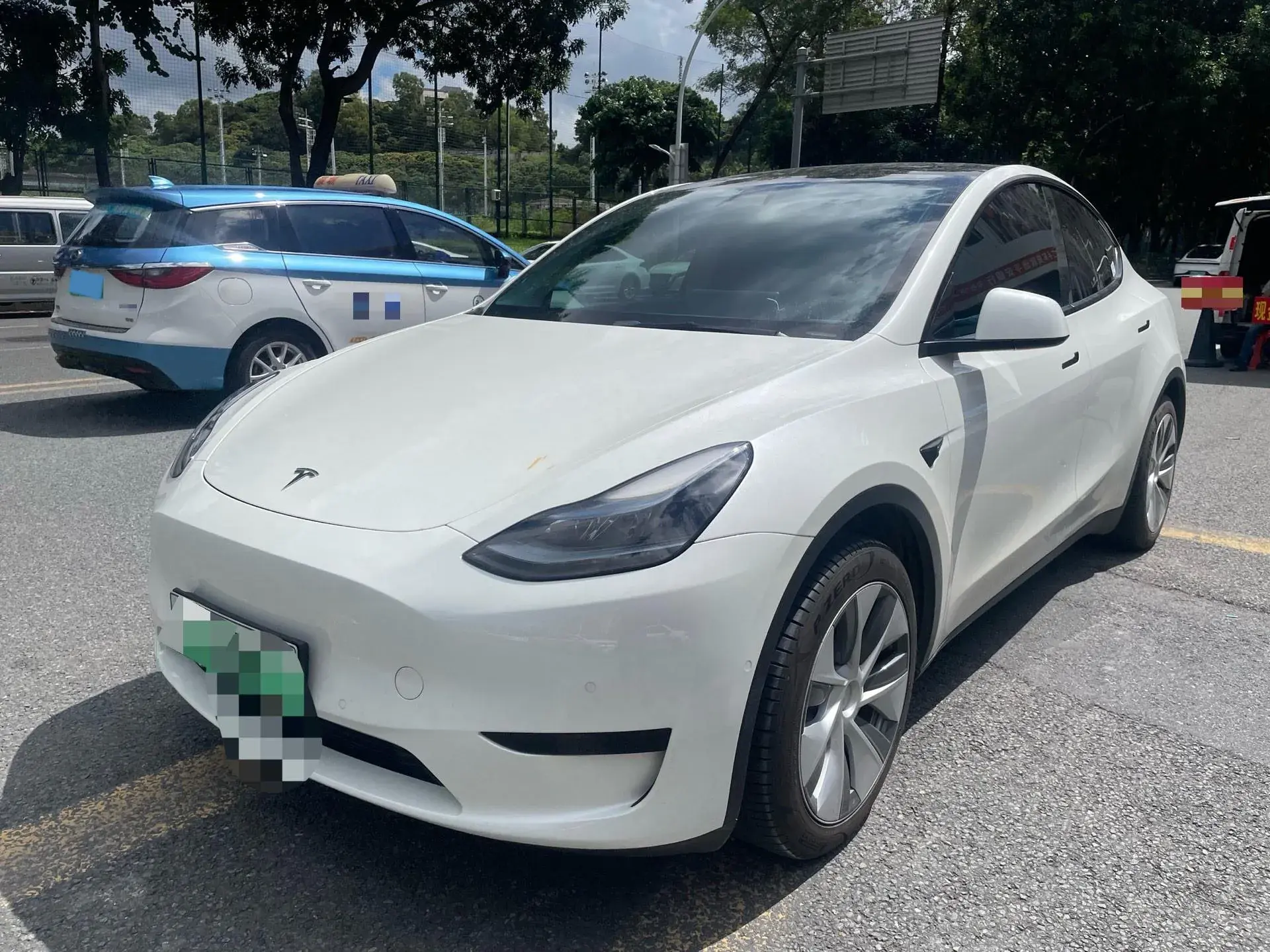 2022 TESLA MODEL view 1