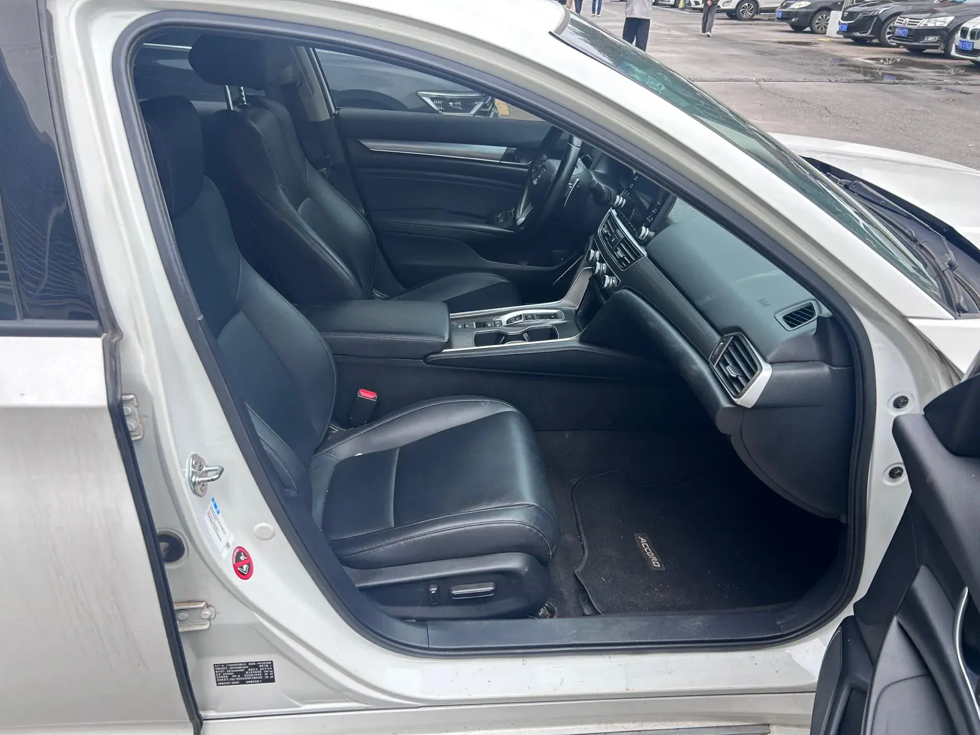 2021 HONDA ACCORD thumbnail 4