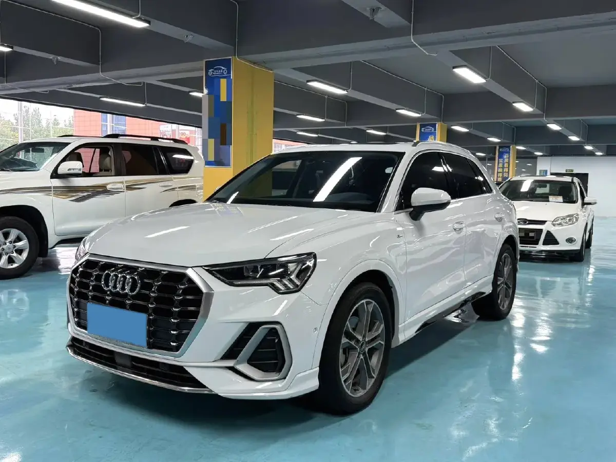 2023 Audi Q3 2.0T 186HP L4 7DCT