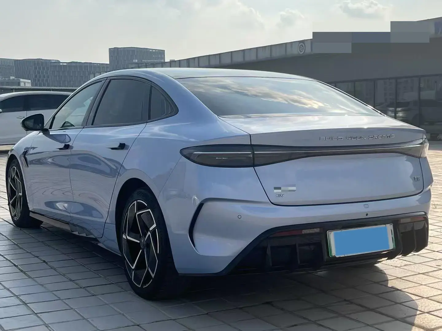 2023 BYD SEAL thumbnail 4