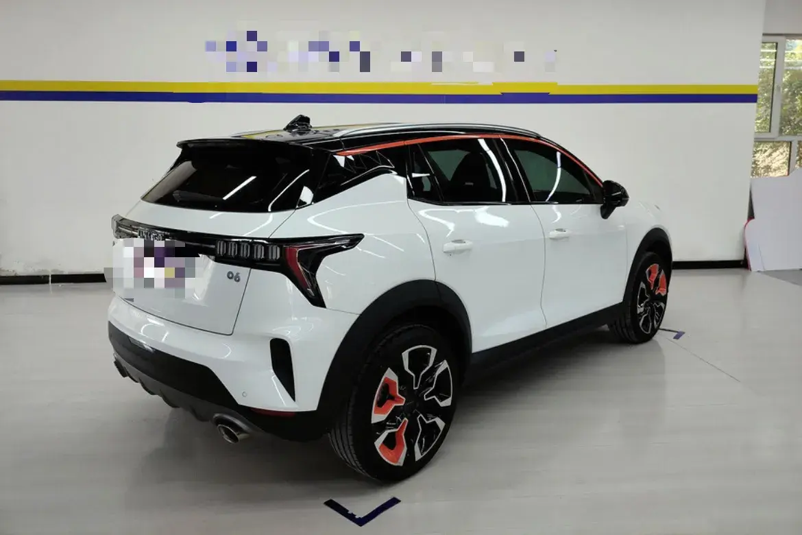 2020 LYNK&CO 06 thumbnail 2