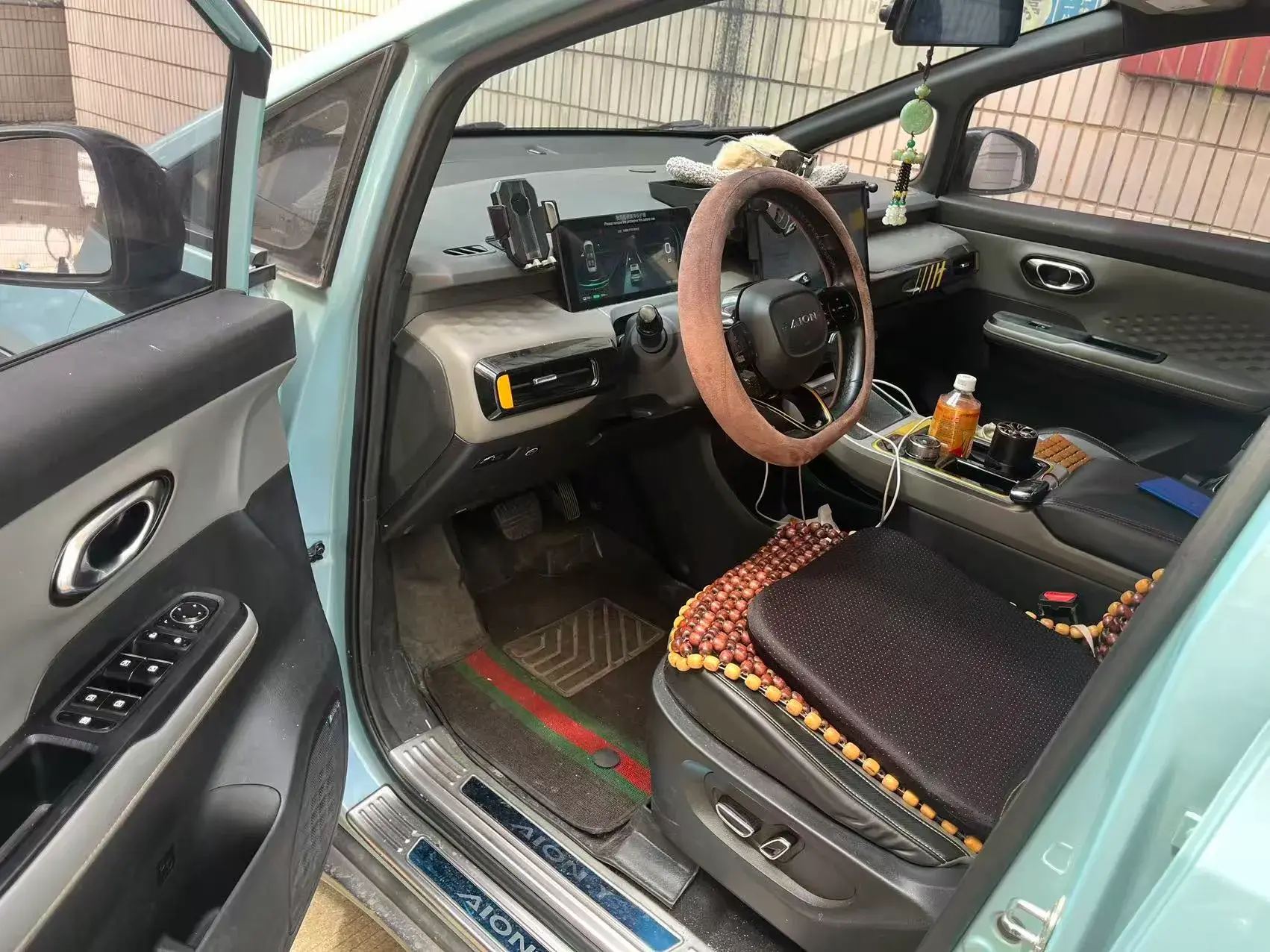 2021 AION Y thumbnail 3