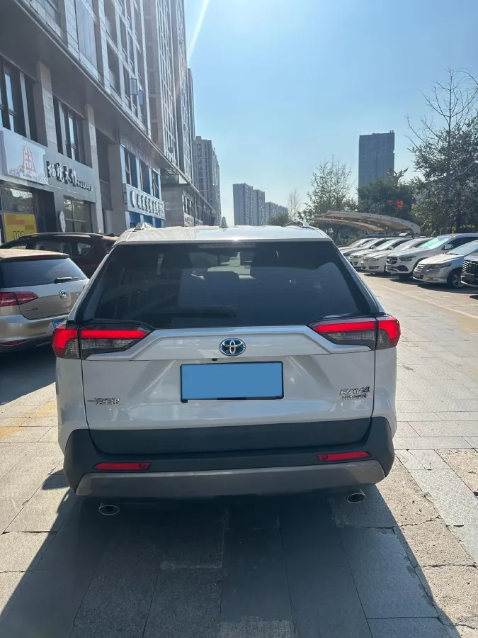 2022 Toyota RAV4 Hybird E+ 2.5L 180HP L4 E-CVT PHEV 15.984KWH,autocango,china used car exporter,china ev exporter,chinese used car exporter,chinese used ev exporter