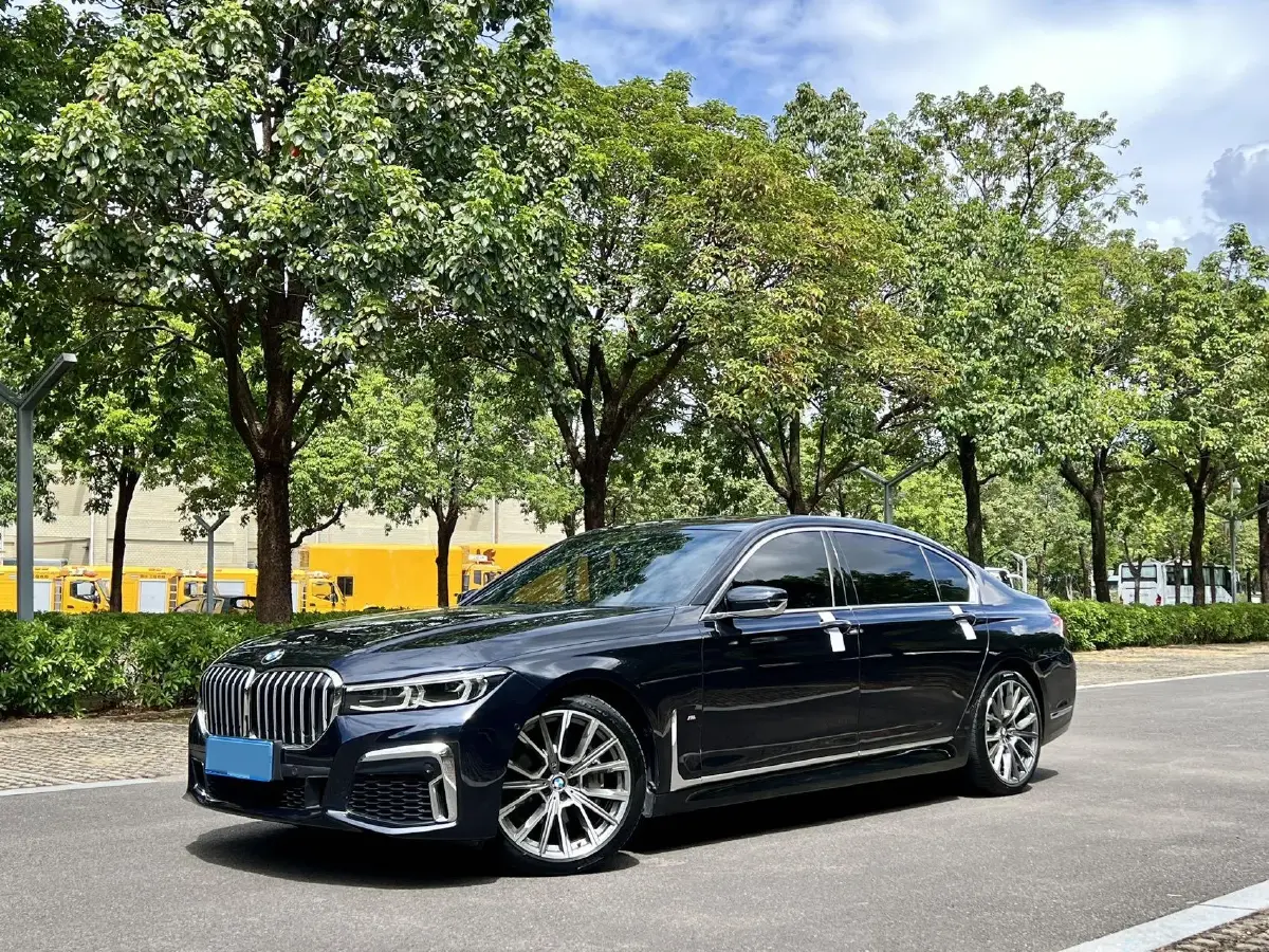 2019 BMW 7 Series 3.0T 340HP L6 8AT