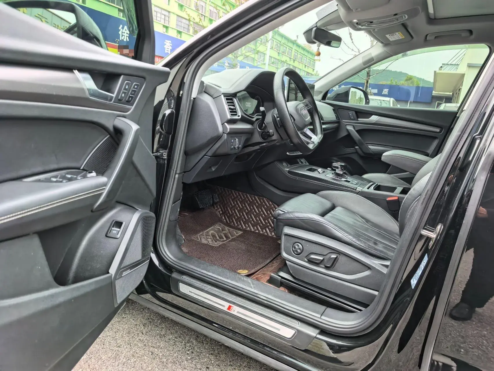 2022 AUDI Q5L thumbnail 3