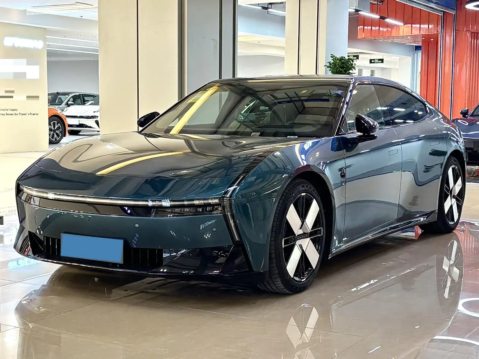 2025 XPENG P7 view 1