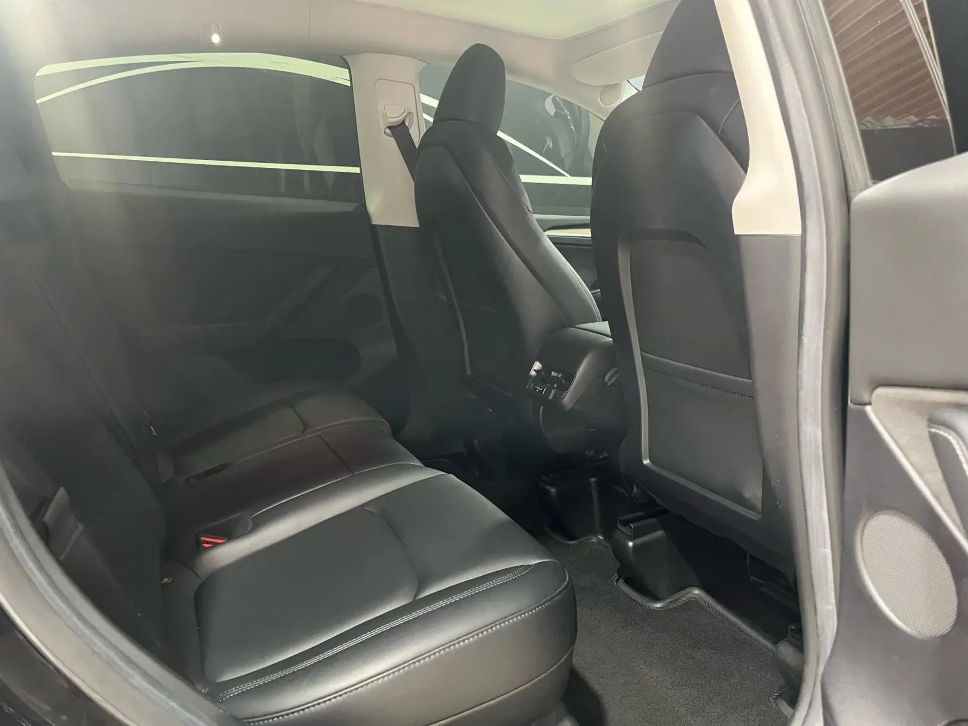 2022 TESLA MODEL thumbnail 4